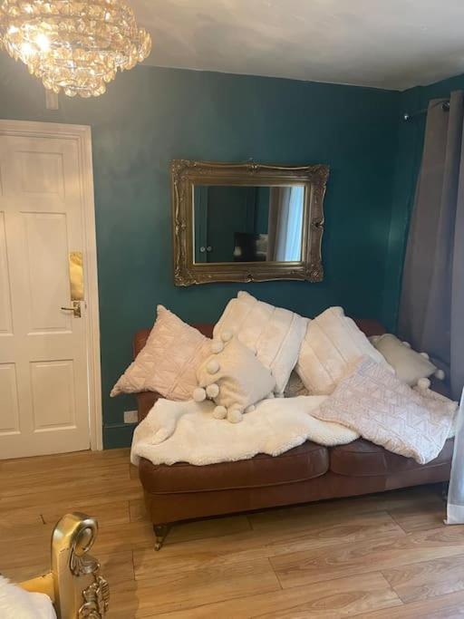 Appartement The Big Cosy Boudoir Bed + Hot Tub à Harvington Extérieur photo